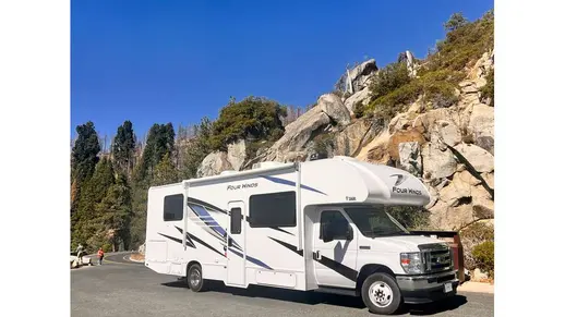 Ford US XL large over 27 ft.